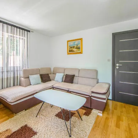Appartamento Dino By Interhome